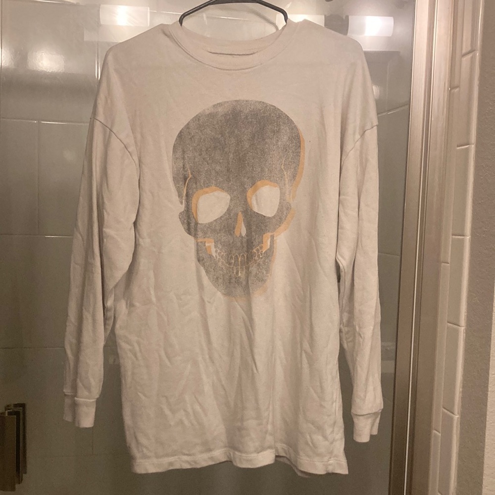 Target Oversized Skull Long Sleeve Size XS